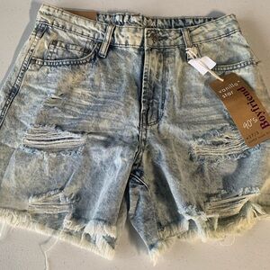 Vanilla Star Boyfriend Short NWT